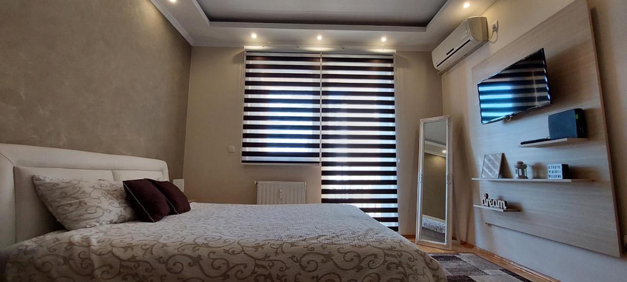Apartman Studio Niki ซูโบติกา ภายนอก รูปภาพ